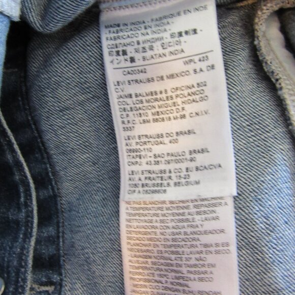 Levi's Blue Trucker Jean Jacket Size Medium - Picture 6 of 7